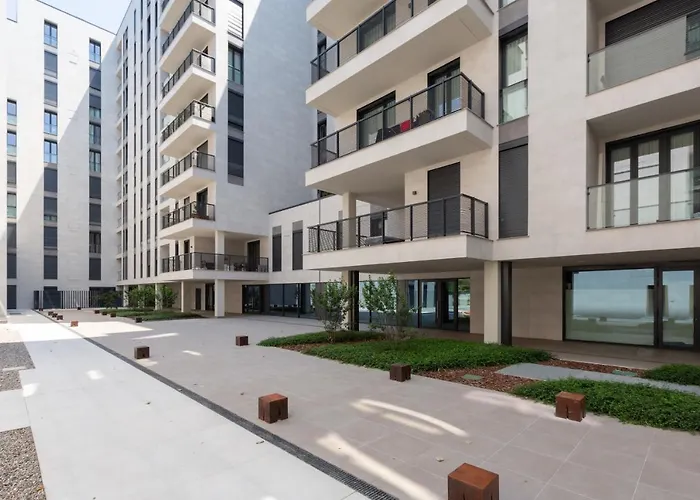 Cozy Flat With Parking